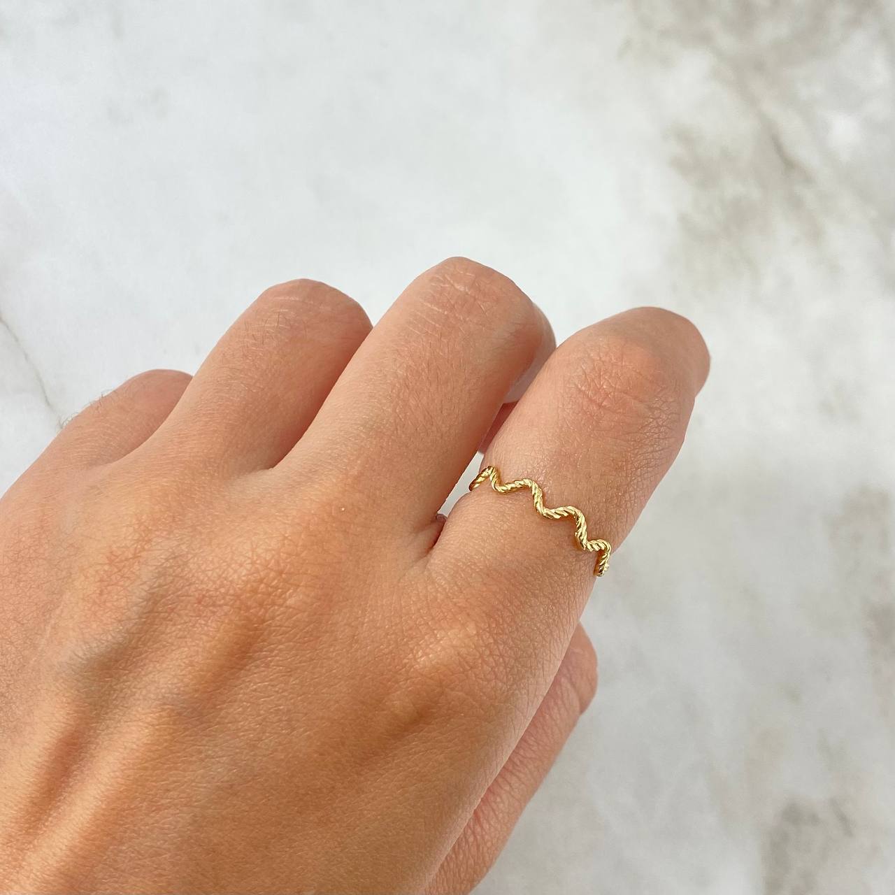 Anillo Trenza Zig-Zag 0.9gr / T6 1/4 / Oro Amarillo *