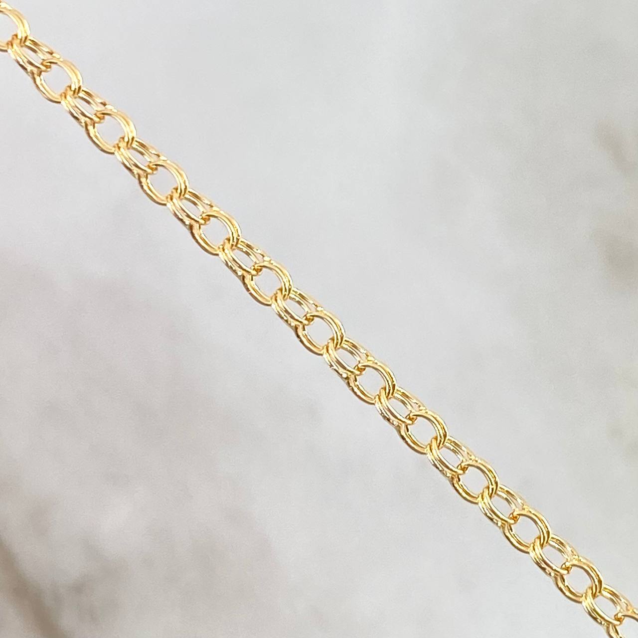 Pulso Aro Seguido 1.1gr / 12.5cm-14.5cm / Placa Bebe Rectangular Oro Amarillo ©