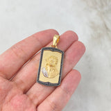 Dije Placa Rostro de Cristo 11.05gr / 4.1cm / Circones Negros Tres Oros *