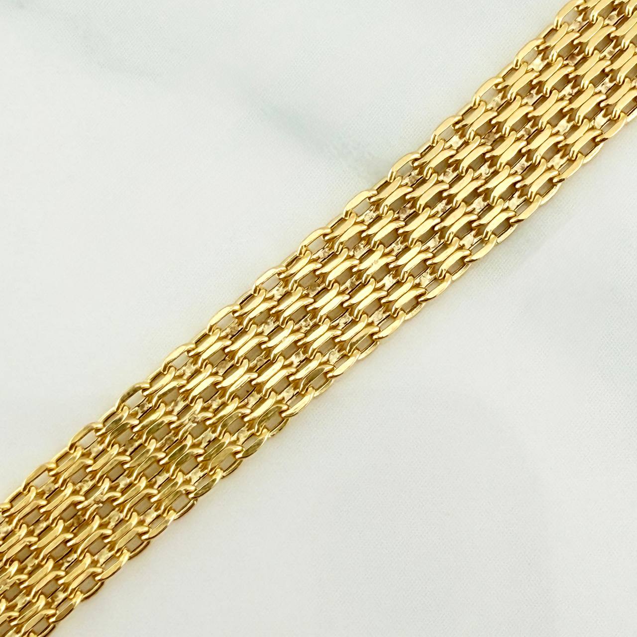 Pulso Chino 4.85gr / 20cm / 6.45mm Oro Amarillo +1 18K $