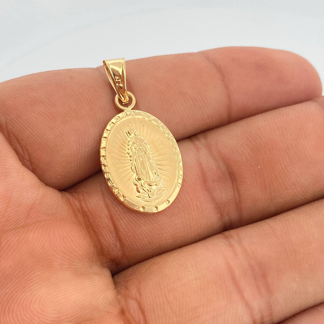 Dije Virgen de Guadalupe 1.6gr / 3cm / Oro Amarillo 18K +