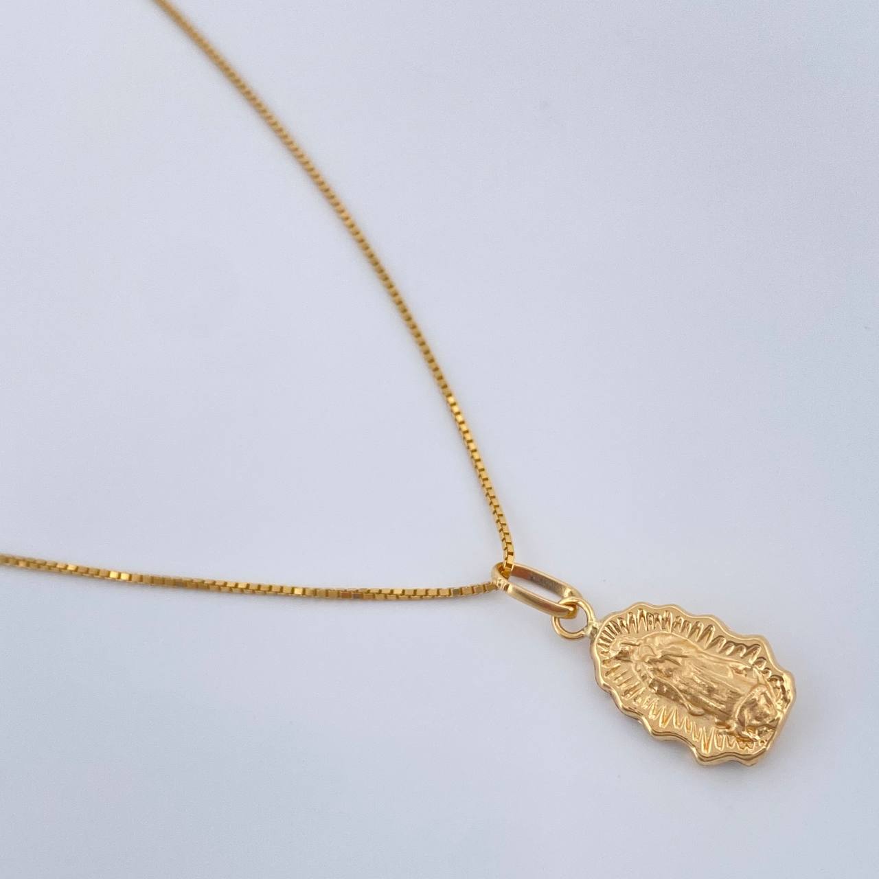 Set Cadena y Dije Veneciana + Virgen De Guadalupe 1.55gr / 44.6cm / 1mm Oro Amarillo 18K (Oferta) %