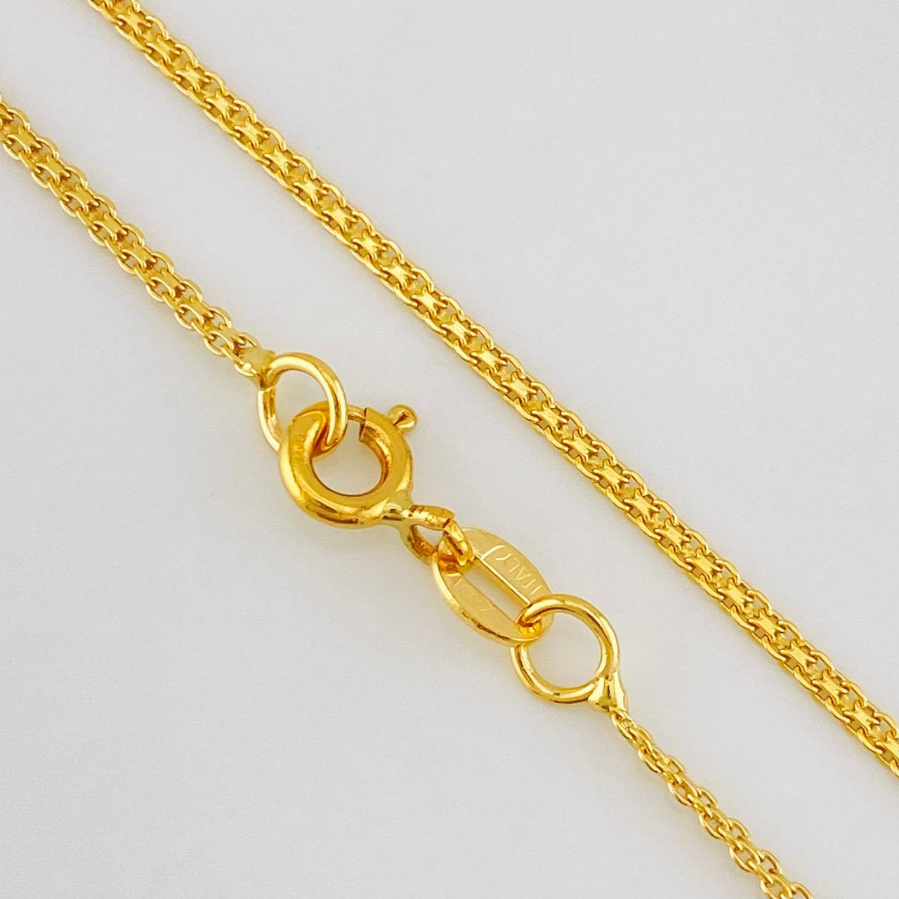 Cadena China 3.35g / 60cm / 1.5mm Oro Amarillo 18K