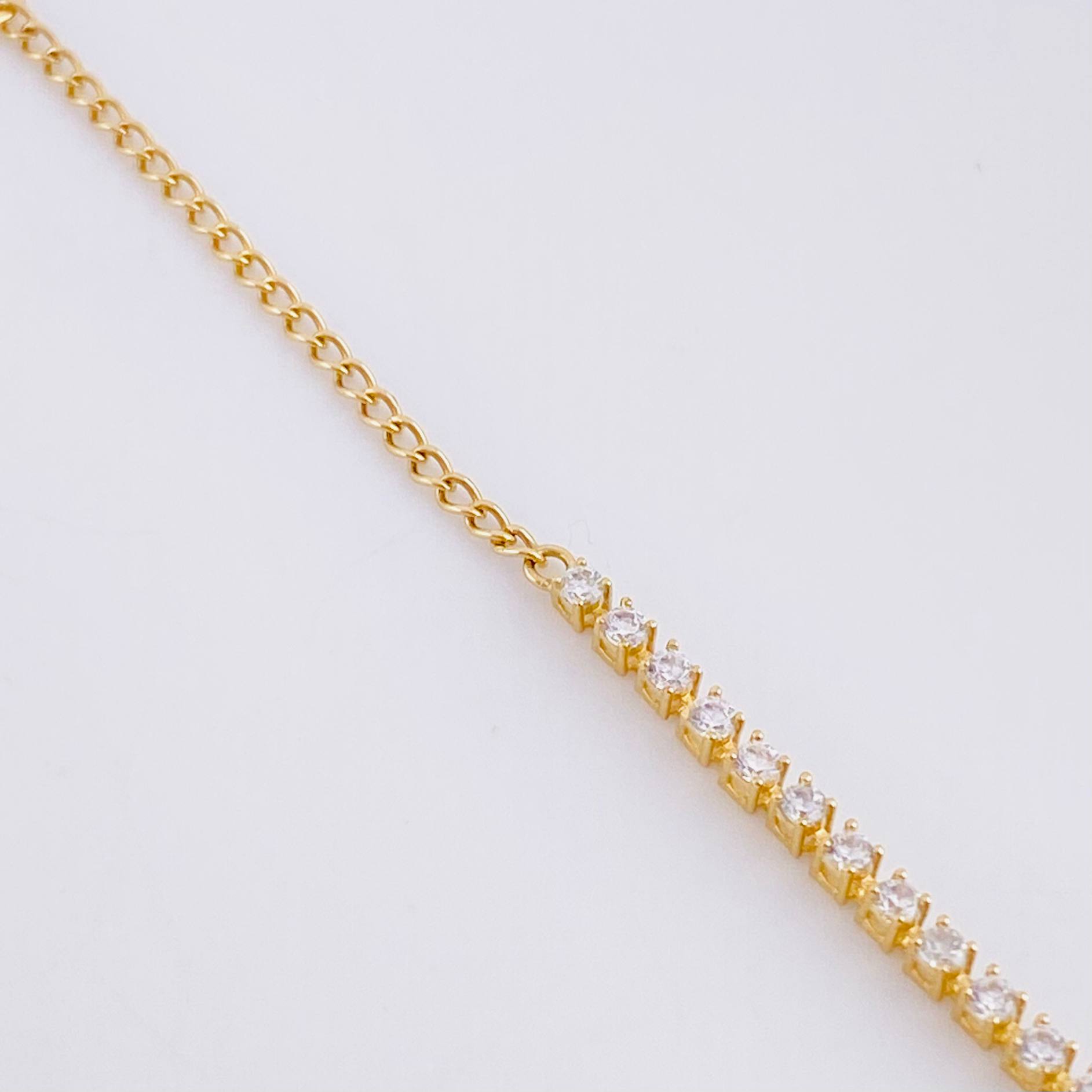 Pulso Modulable Tenis 2.6g / 17.8cm - 16.5cm / 2mm Oro Amarillo 18K