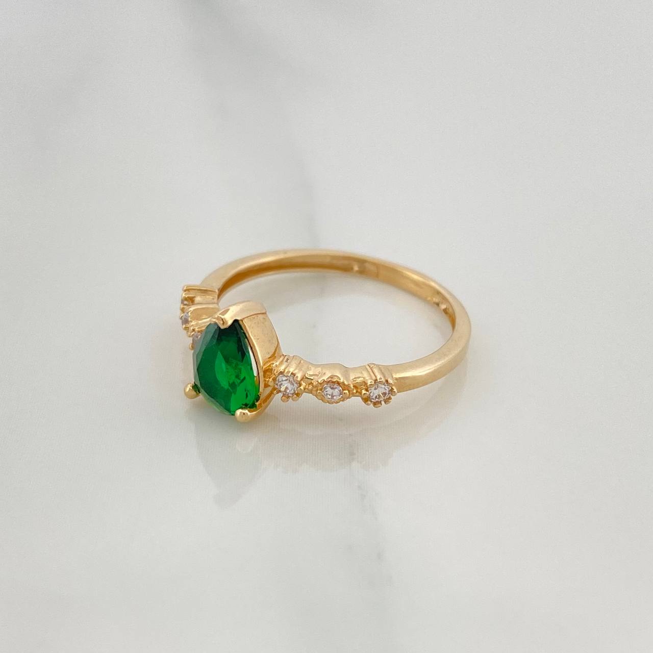 Anillo Halo Gota 1.9 g / T5 Oro Amarillo 18K
