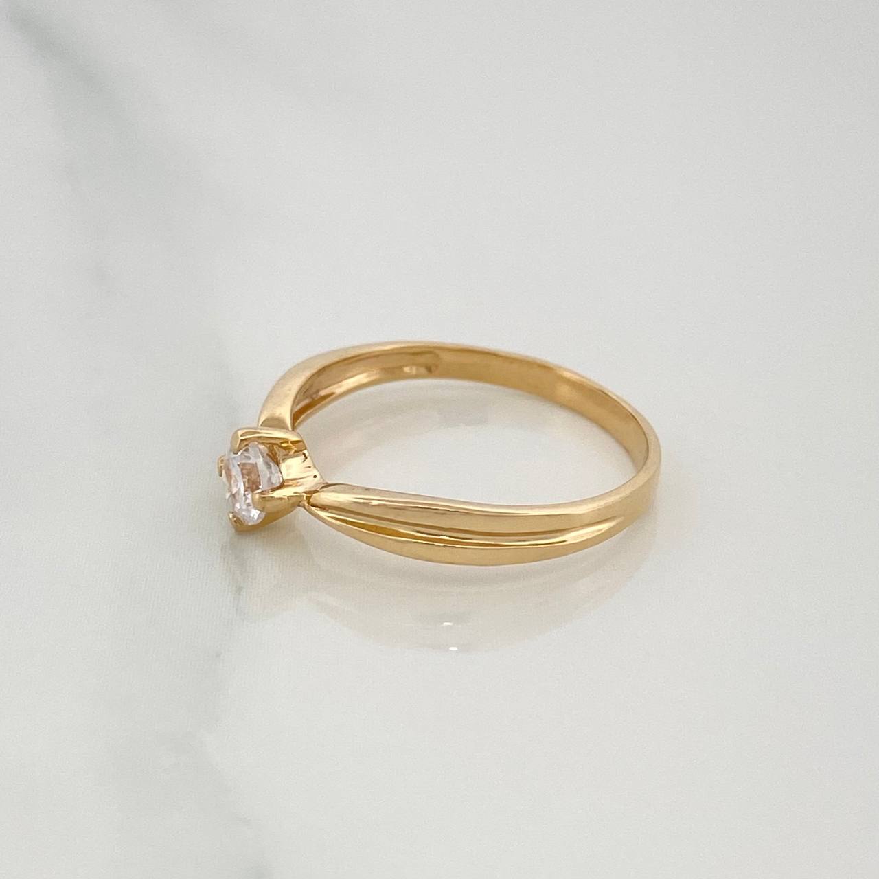 Anillo Solitario 1.6 g / T5 1/4 Oro Amarillo 18K
