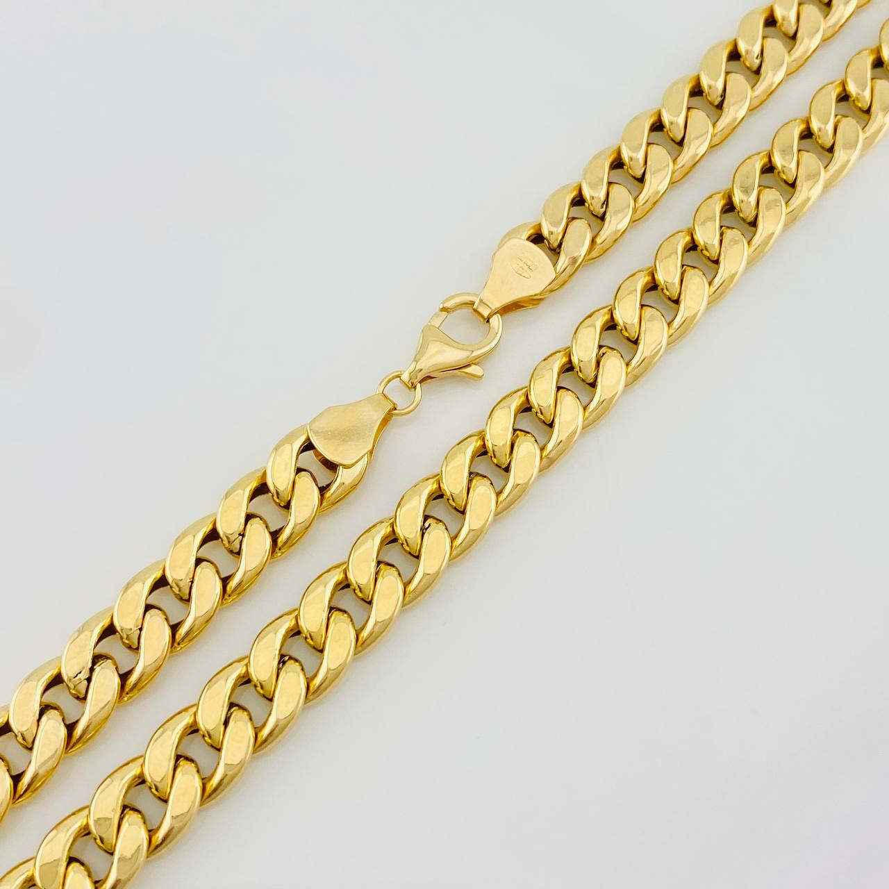 Cadena Cubana 15.55g / 60cm / 7.11mm Oro Amarillo 18K