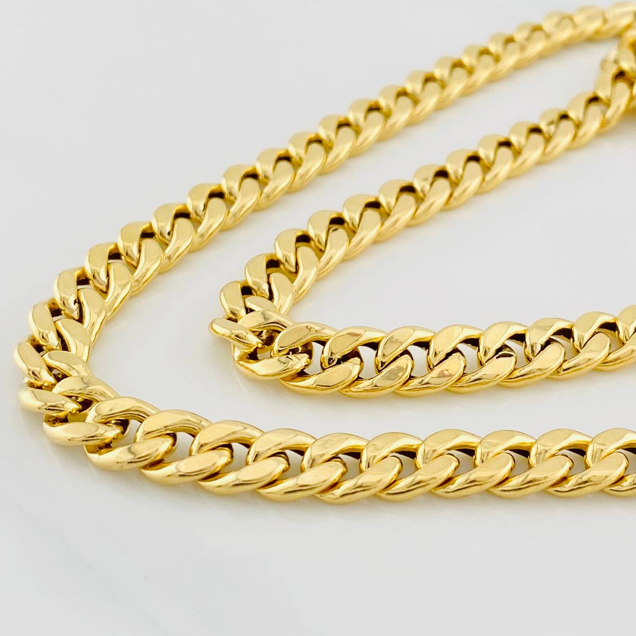 Cadena Cubana 14.65g / 60cm / 7.12mm Oro Amarillo 18K