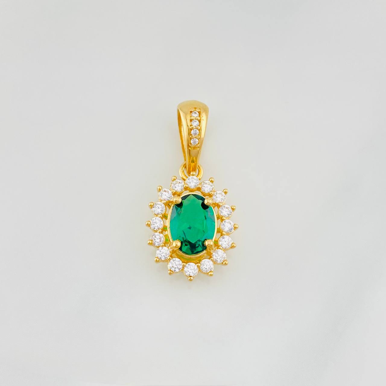 Dije Halo Circulo 2.65g / 2.03cm Oro Amarillo 18K