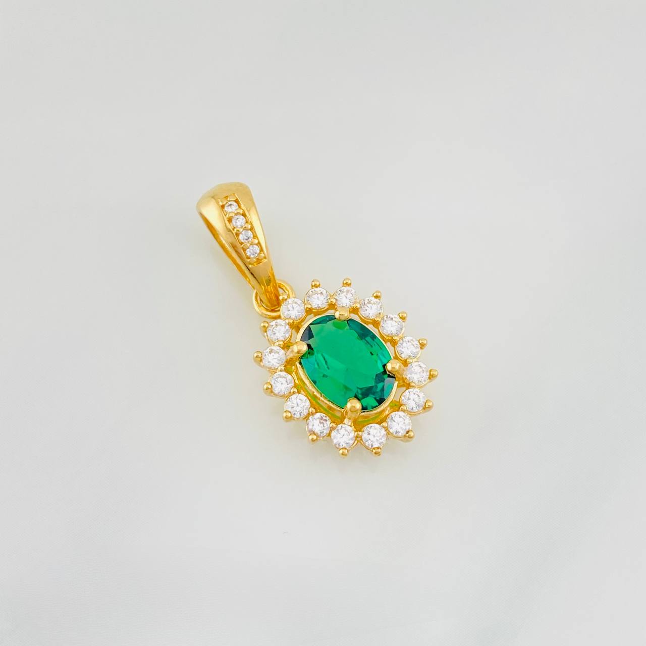 Dije Halo Circulo 2.65g / 2.03cm Oro Amarillo 18K