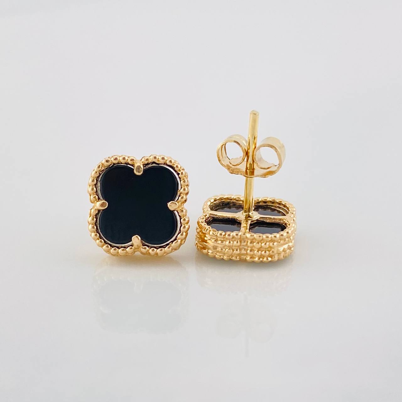 Topos Trebol 2.3g / 8.38mm Oro Amarillo 18K