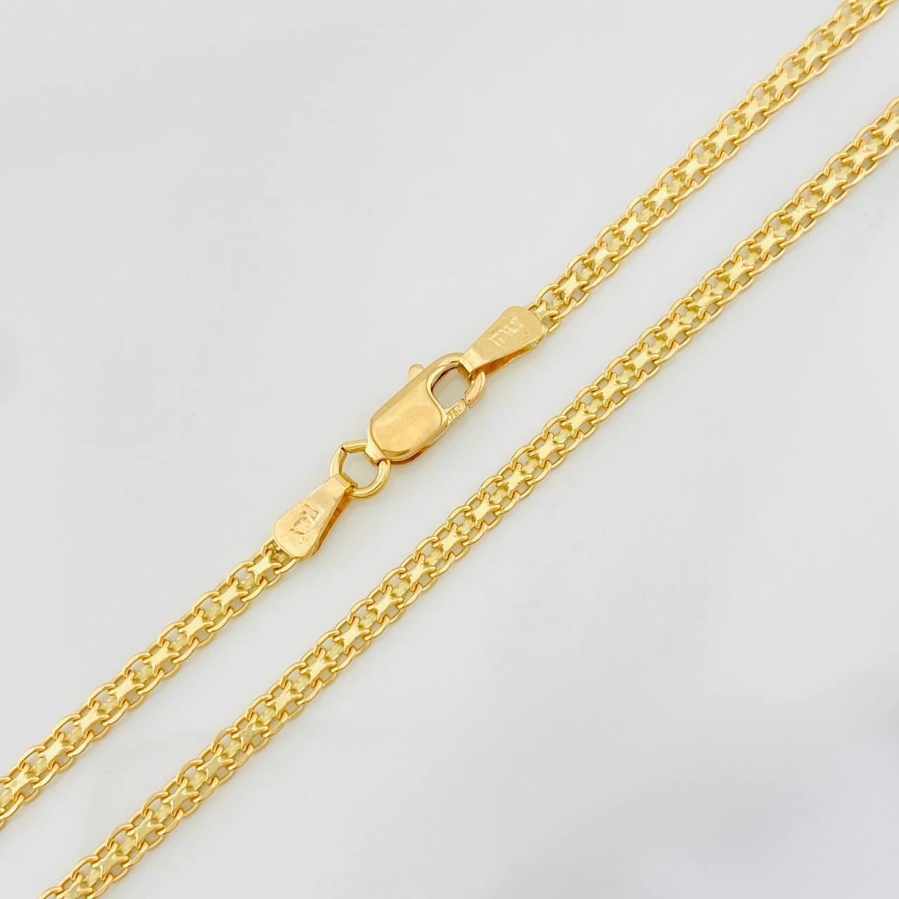 Cadena China 8.9g / 60cm / 2.51mm Oro Amarillo 18K