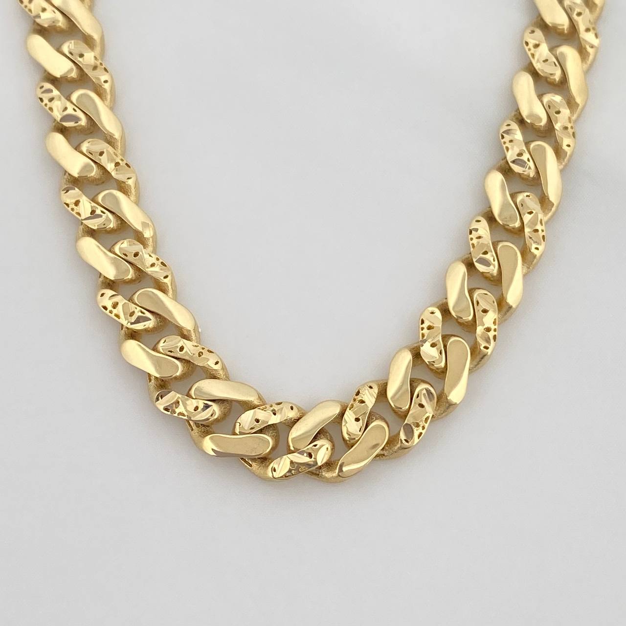 Pulso Cubano Infinito 7.15 g / 20.3 cm / 4.8 mm Oro Amarillo 18K