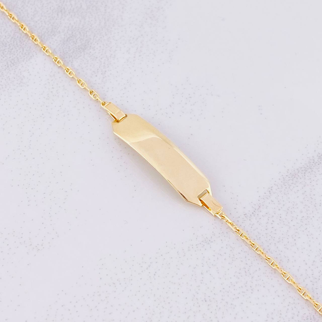 Pulso Modulable Volga Placa Puntas Planas 2.15g / 12.8cm - 14.7cm / 1.3mm Oro Amarillo 18K