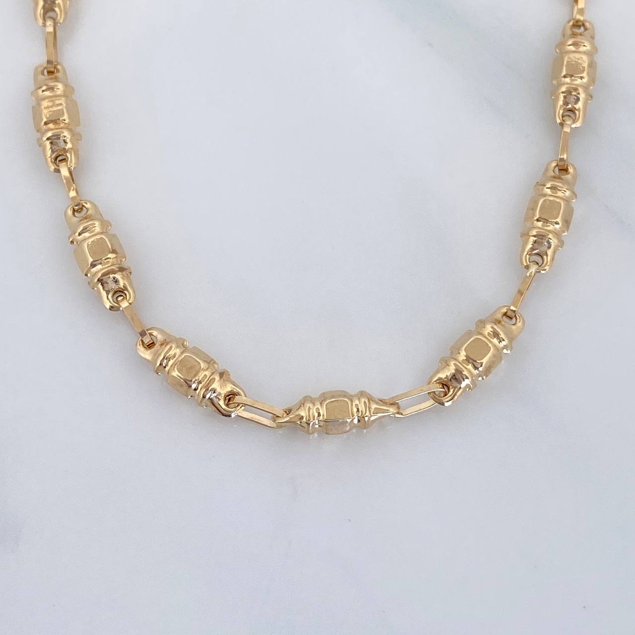 Pulso Rustico Barril 2.95 g / 19.8 cm / 3.41 mm Oro Amarillo 18K