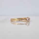 Anillo Solitario 1.35 g / T6 Oro Amarillo 18K