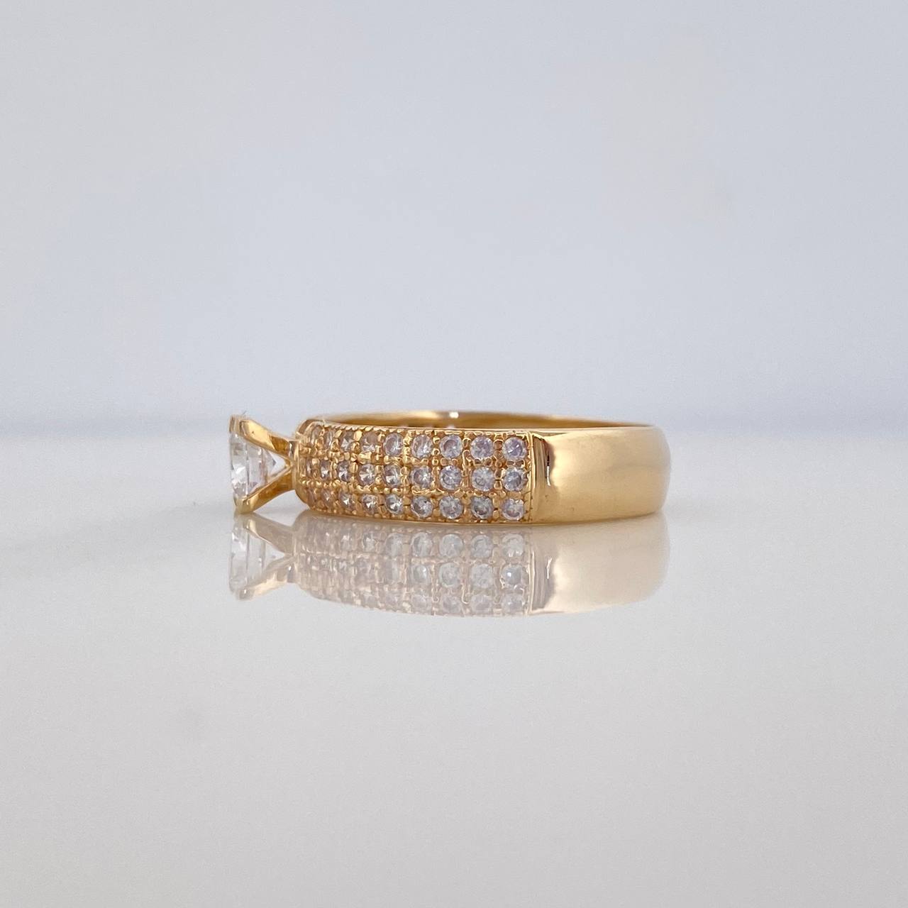 Anillo Solitario Tupido 3.15 g / T6 1/2 Oro Amarillo 18K