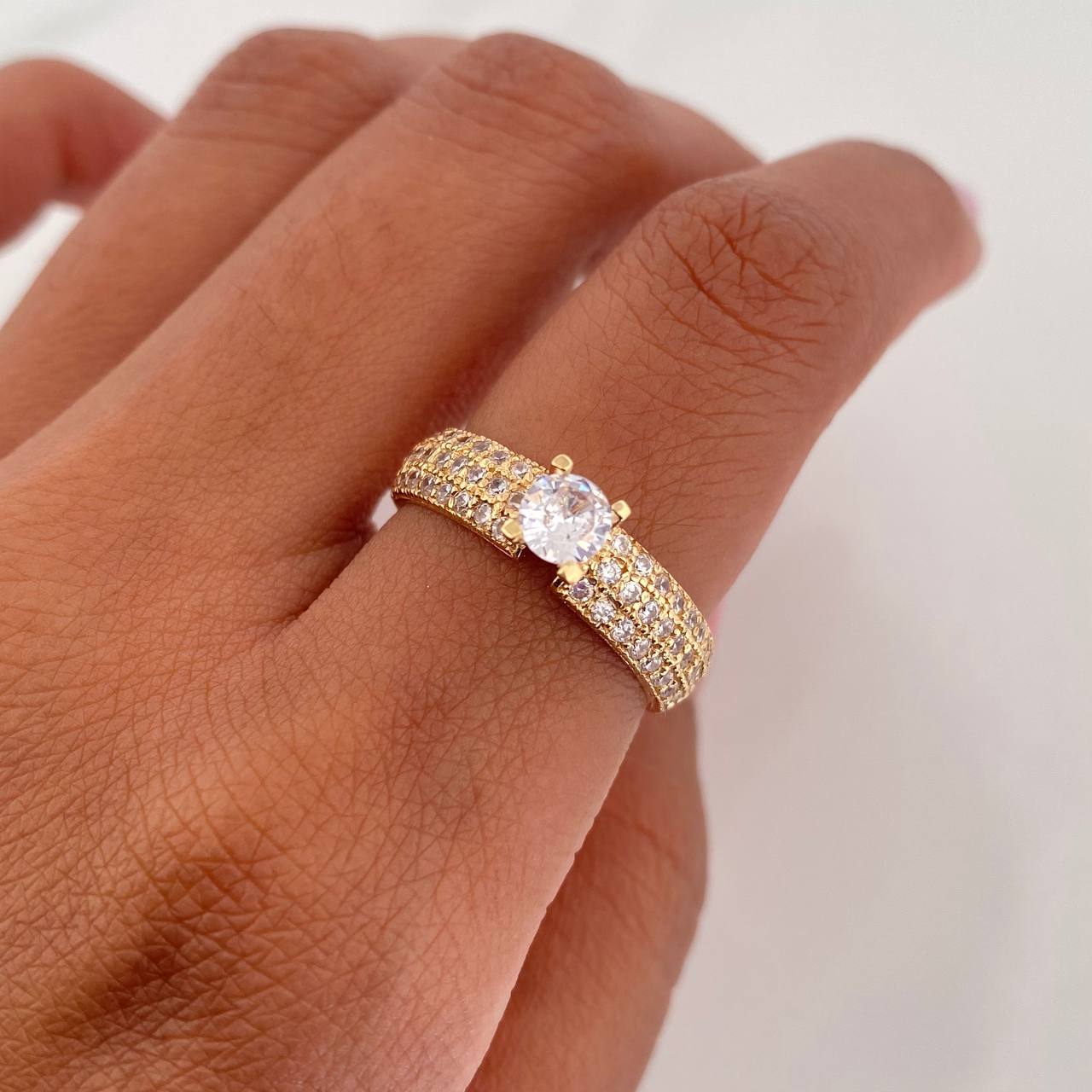 Anillo Solitario Tupido 3.15 g / T6 1/2 Oro Amarillo 18K