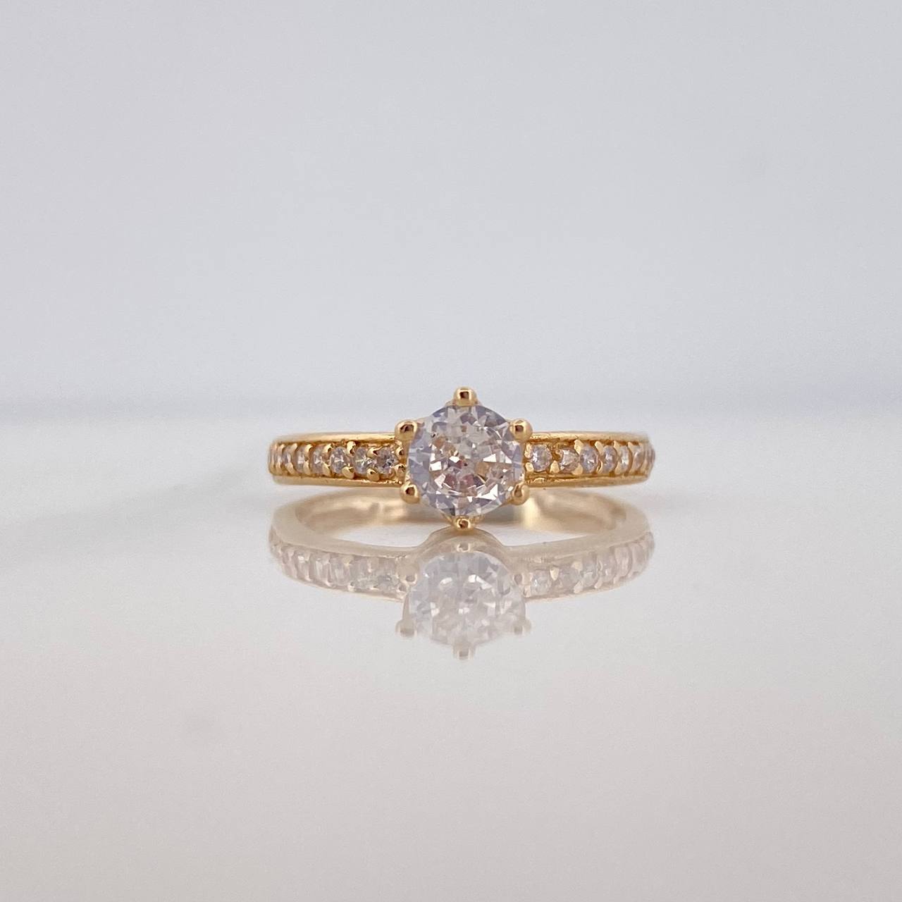 Anillo Solitario Churumbela 2.8 g / T6 Oro Amarillo 18K