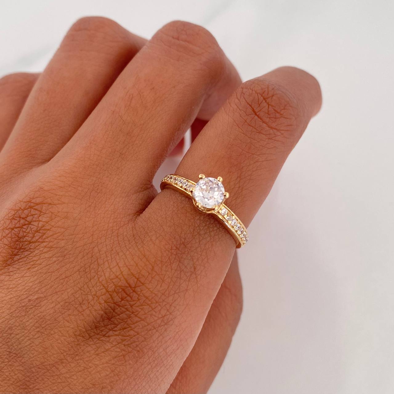 Anillo Solitario Churumbela 2.8 g / T6 Oro Amarillo 18K