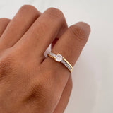 Anillo Solitario Linea Invertida 1.7 g / T6 Dos Oros Amarillo Blanco 18K