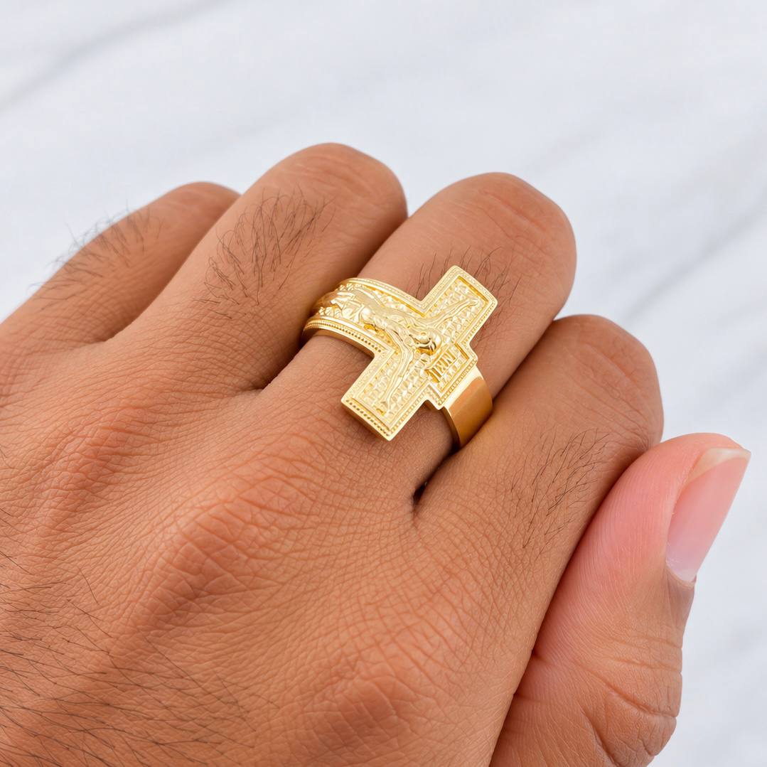 Anillo Cruz Cristo 6.70g / T9 1/2 Oro Amarillo 18K