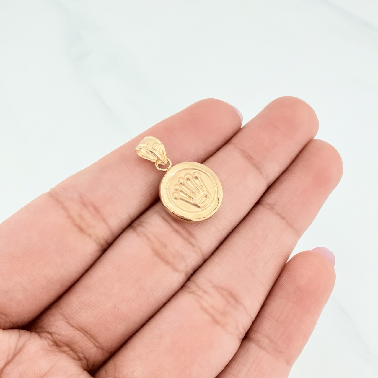 Dije Corona 0.8 g / 2 cm Oro Amarillo 18K