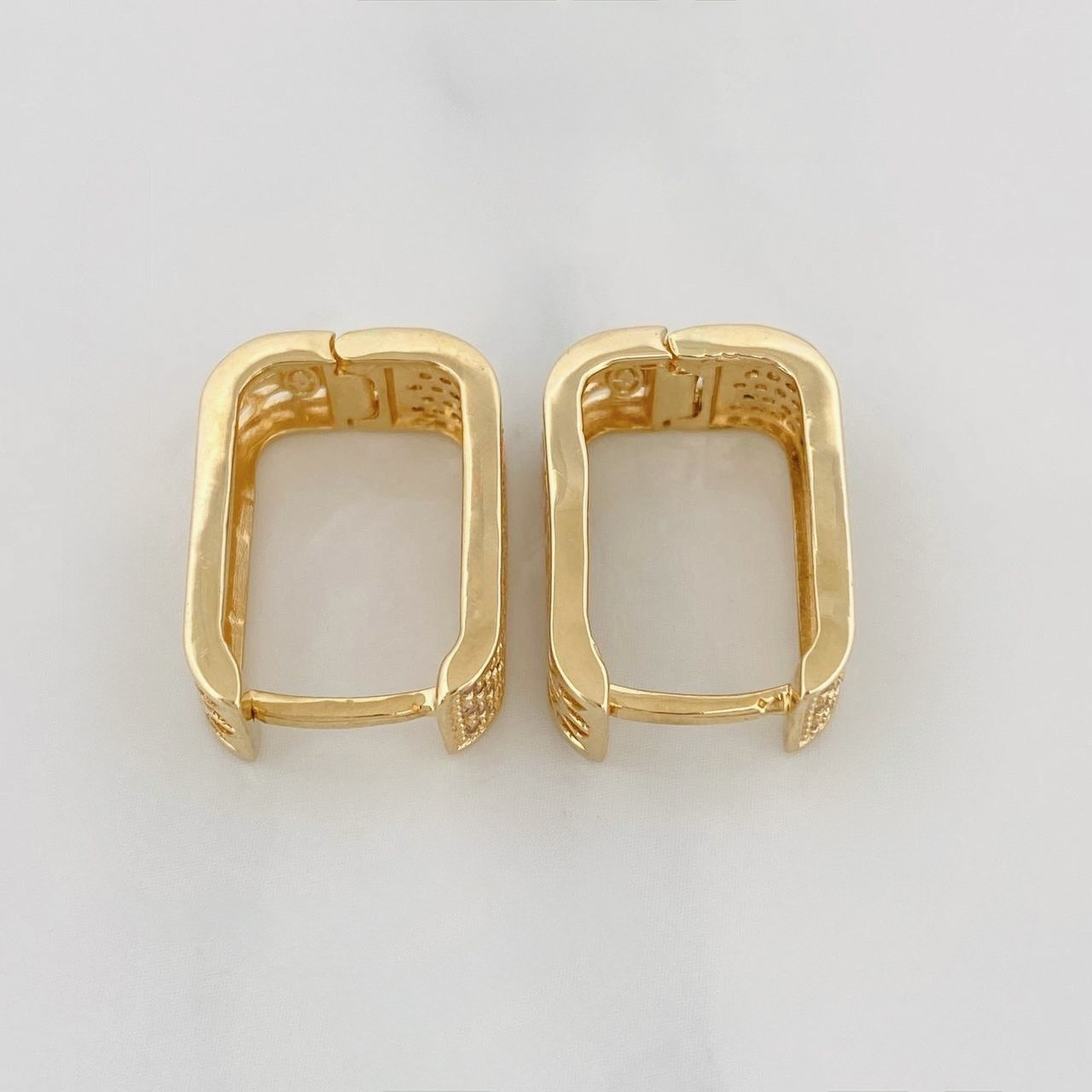 Candongas Cuadradas 7.3g / 1.9cm Oro Amarillo 18K
