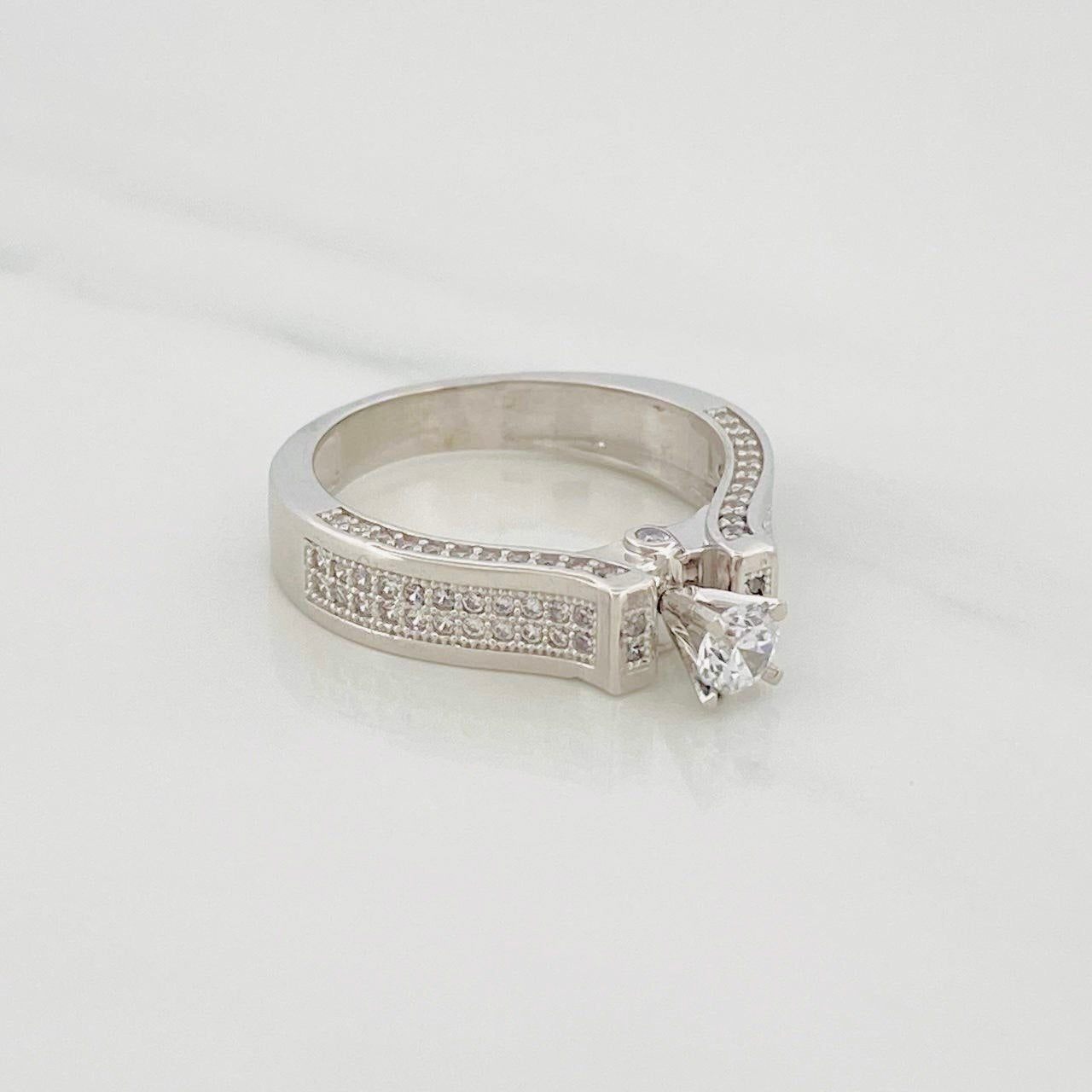 Anillo Solitario 5g / T7 1/4 Oro Blanco 18K