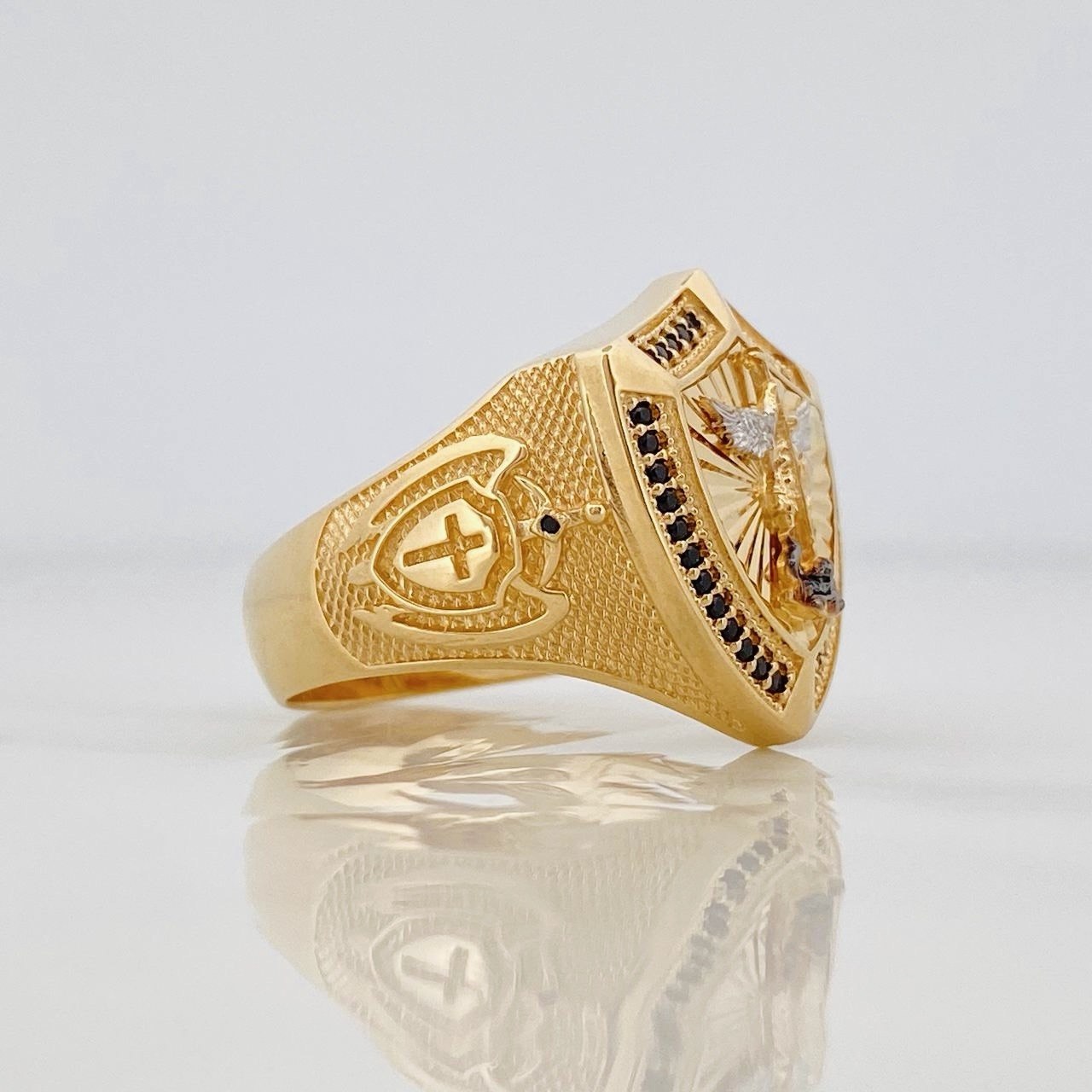 Anillo San Gabriel Arcángel 9.95g / T10 Tres Oros 18K