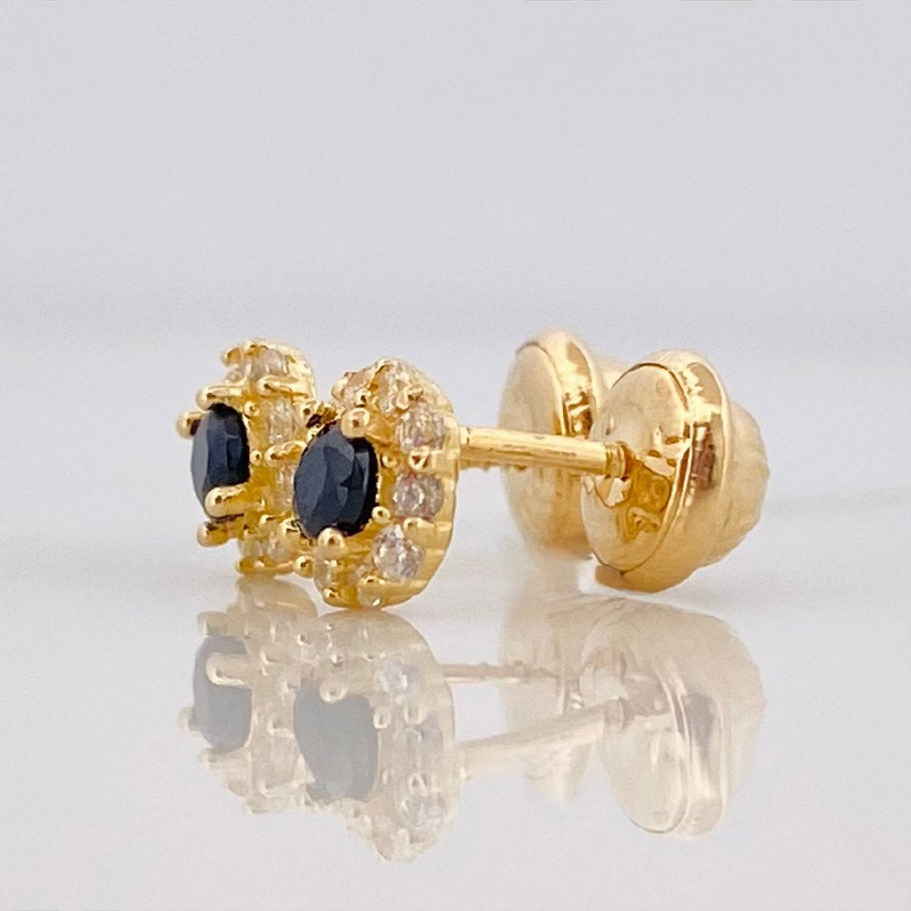Topos Flor 1.1g / 5.7mm Oro Amarillo 18K