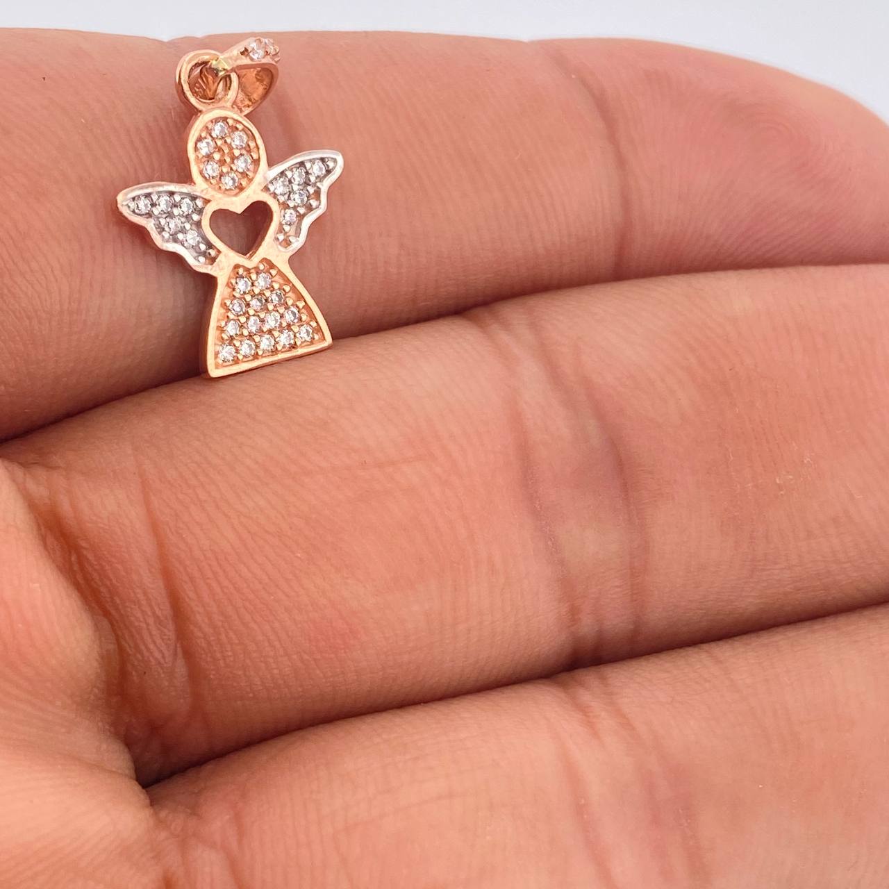 Dije Angel Corazon 1.65gr / 2cm / Dos Oros Amarillo Blanco 18K &