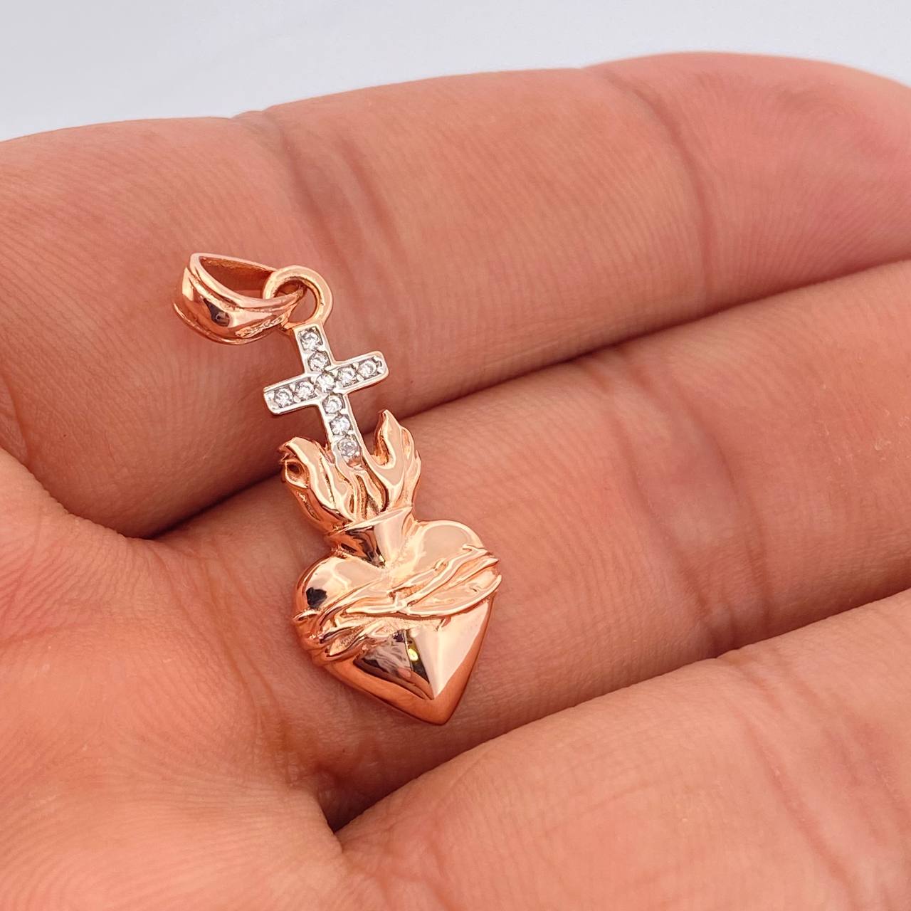 Dije Cruz Sagrado Corazon 2.1gr / 3.2cm / Dos Oros Blanco Rosa 18K &