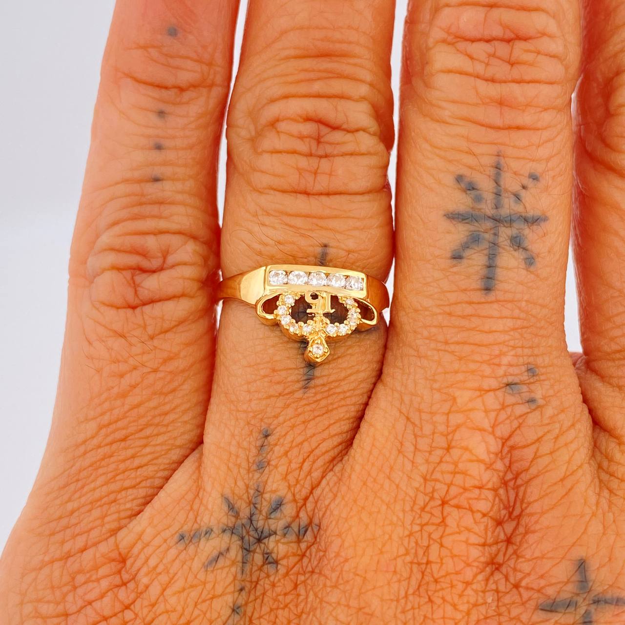 Anillo Tiara 15s 1.8gr / T6 1/4 / Oro Amarillo 18K &