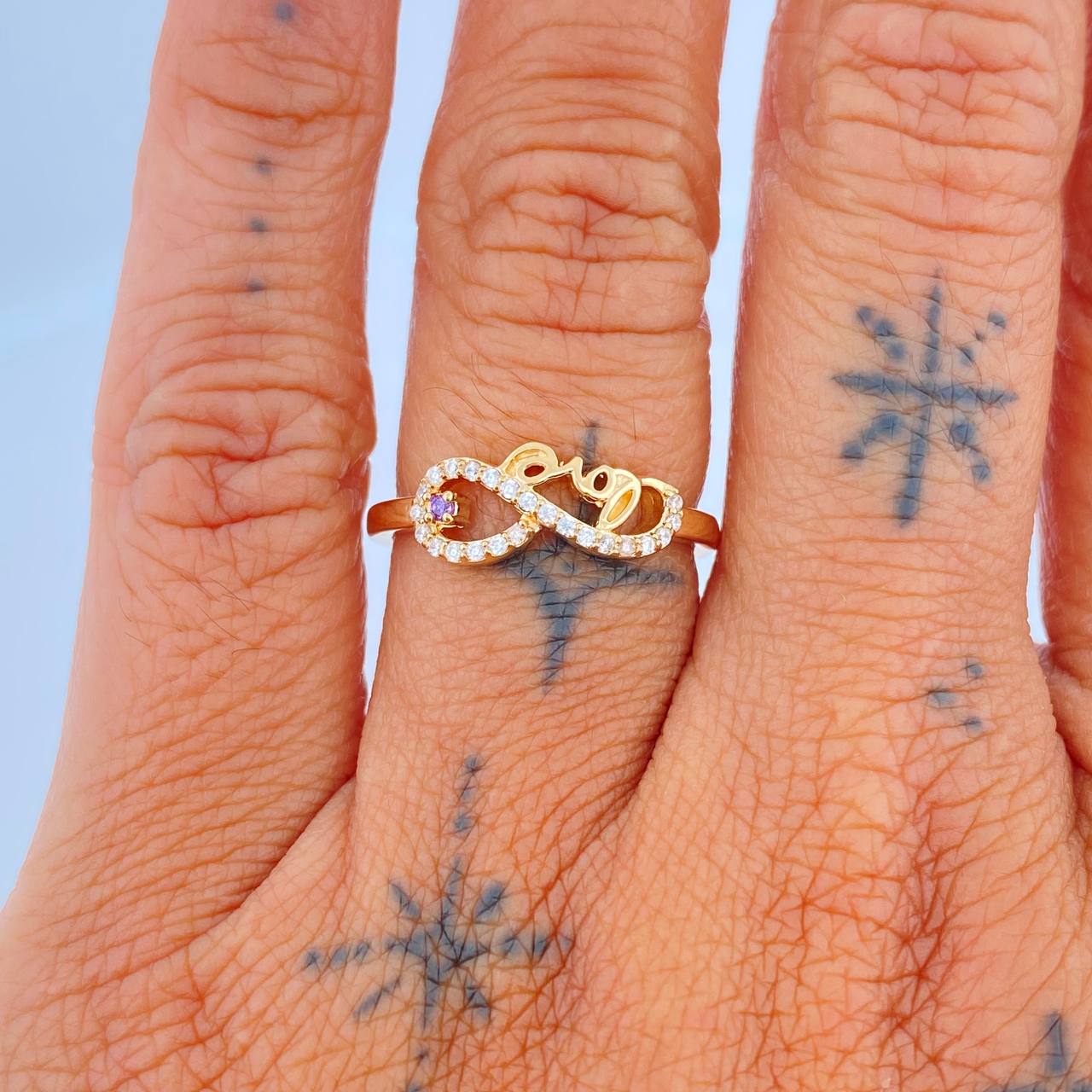 Anillo Infinito 2.35gr / T7 1/2 / Oro Amarillo 18K &