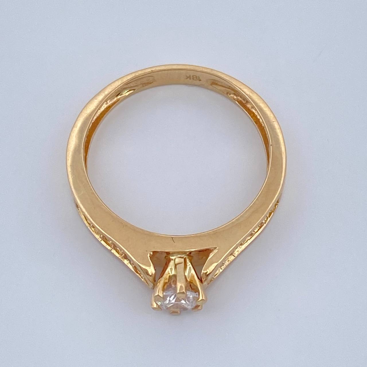 Anillo Solitario 3.3gr / T6 / Oro Amarillo 18K &