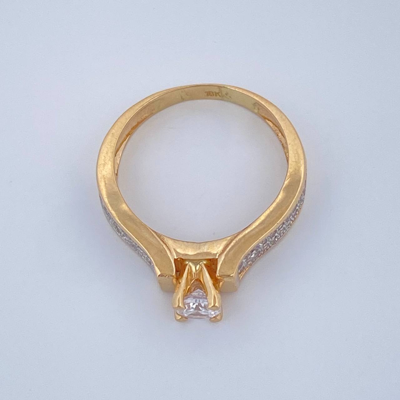 Anillo Solitario 4.3gr / T6 1/2 / Oro Amarillo Oro Blanco 18K &