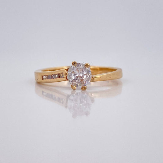 Anillo Solitaro Linea Invertida 2.7gr / T7 / Oro Amarillo 18K &