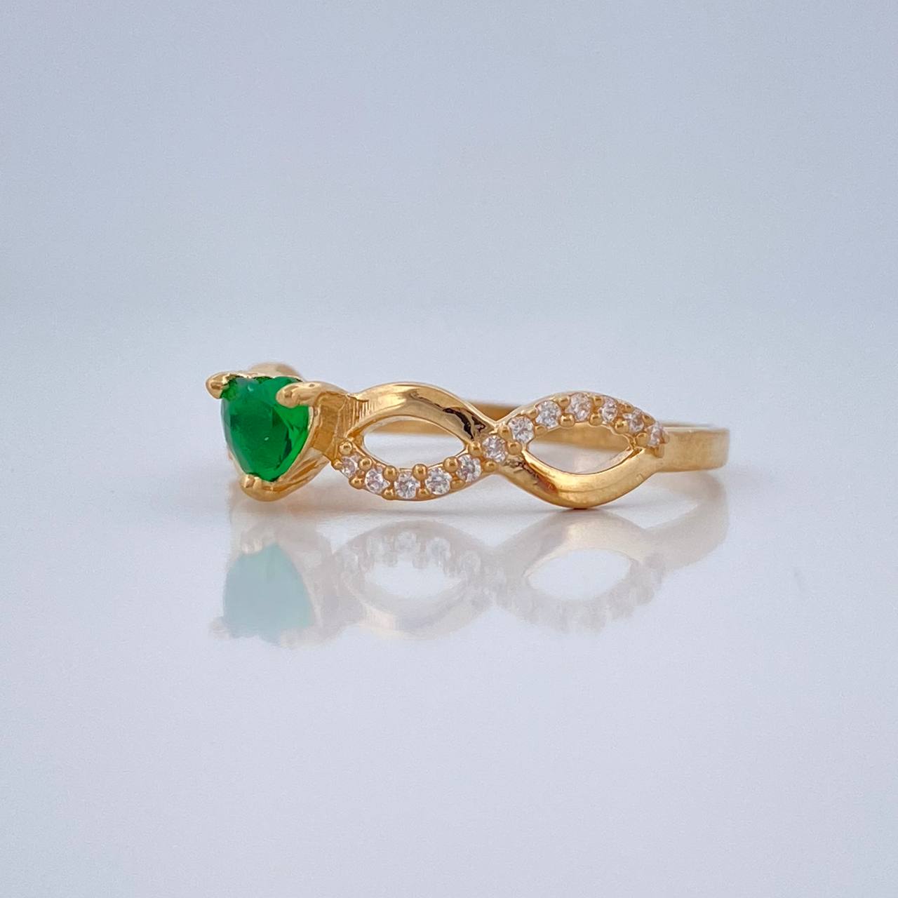 Anillo Infinito Corazon 1.9gr / T6 3/4 / Oro Amarillo 18K &