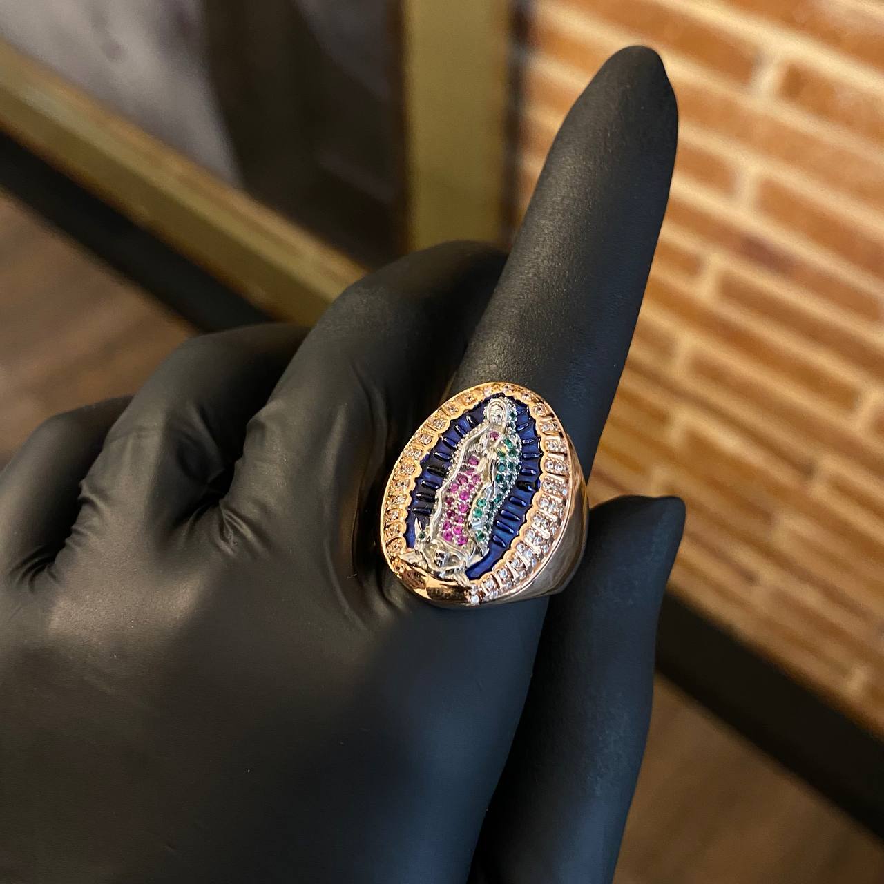 Anillo Virgen de Guadalupe 12gr T10 1/2 Circones Blancos Fucsias Verdes Dos Oros Rosa Blanco