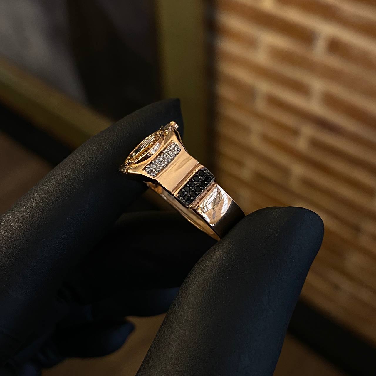 Anillo RX Cinturón 5.2gr T9 1/2 Circones Blancos Negros Dos Oros Rosa Blanco