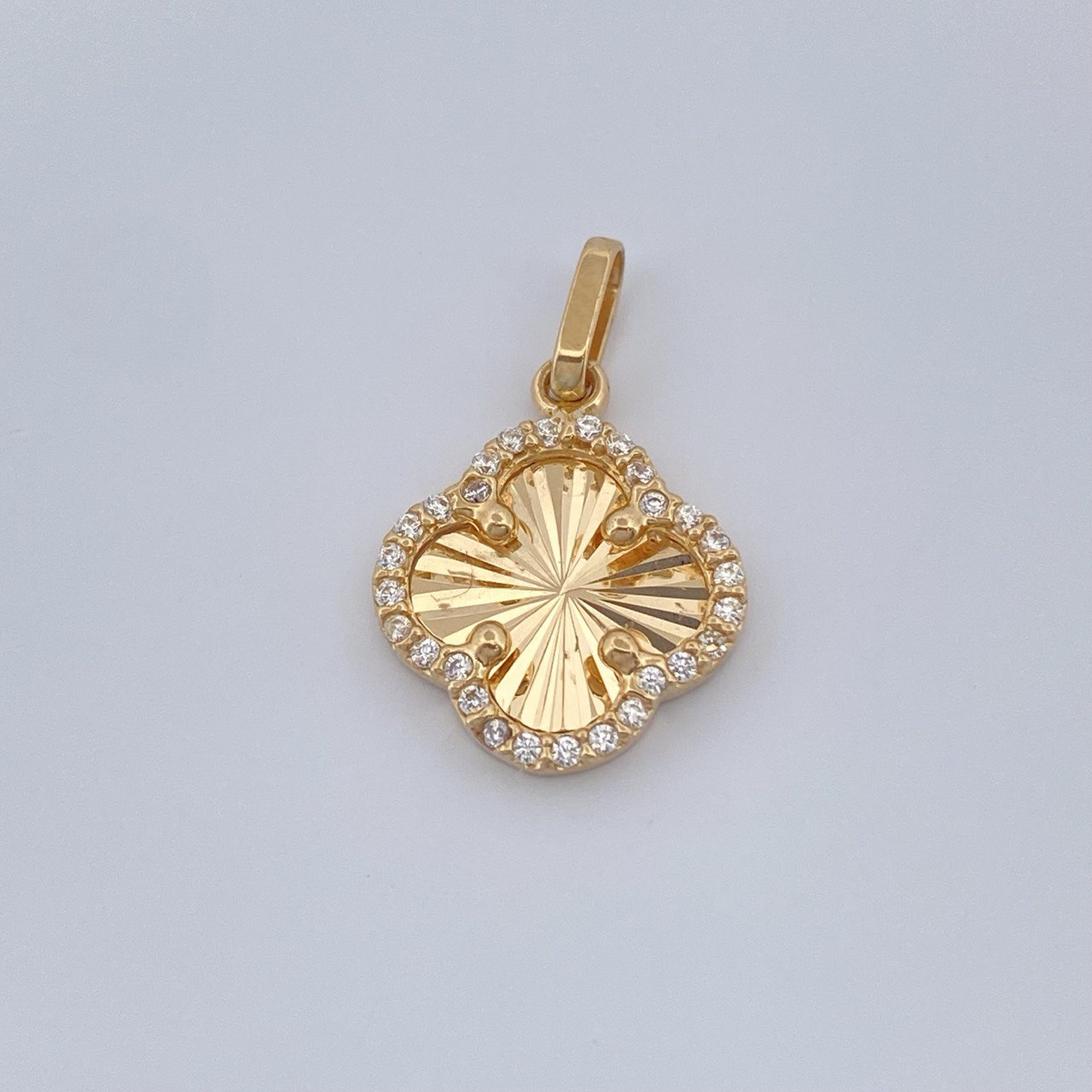 Dije Trebol 1.25gr / 2cm / Oro Amarillo 18%