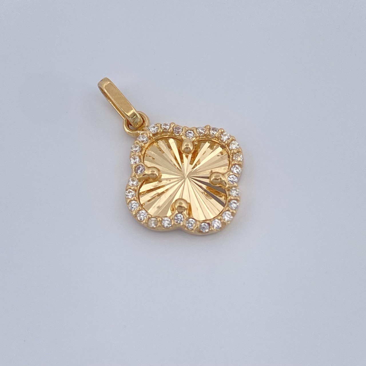 Dije Trebol 1.25gr / 2cm / Oro Amarillo 18%