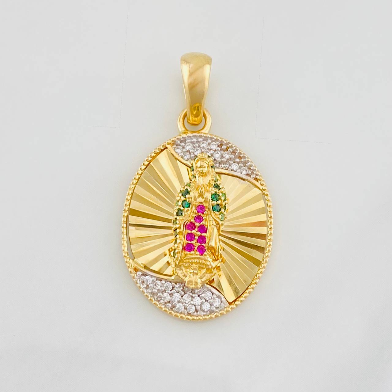Dije Virgen de Guadalupe 4.6g / 3.02cm Dos Oros Amarillo Blanco 18K