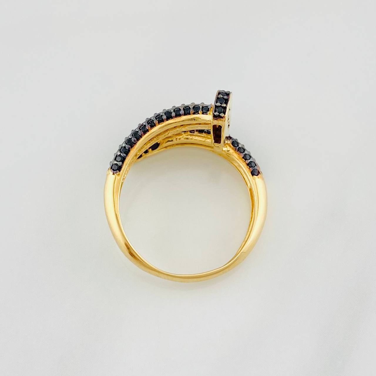 Anillo Clavo 4.3g / T6 3/4 Dos Oros Negro Amarillo 18K