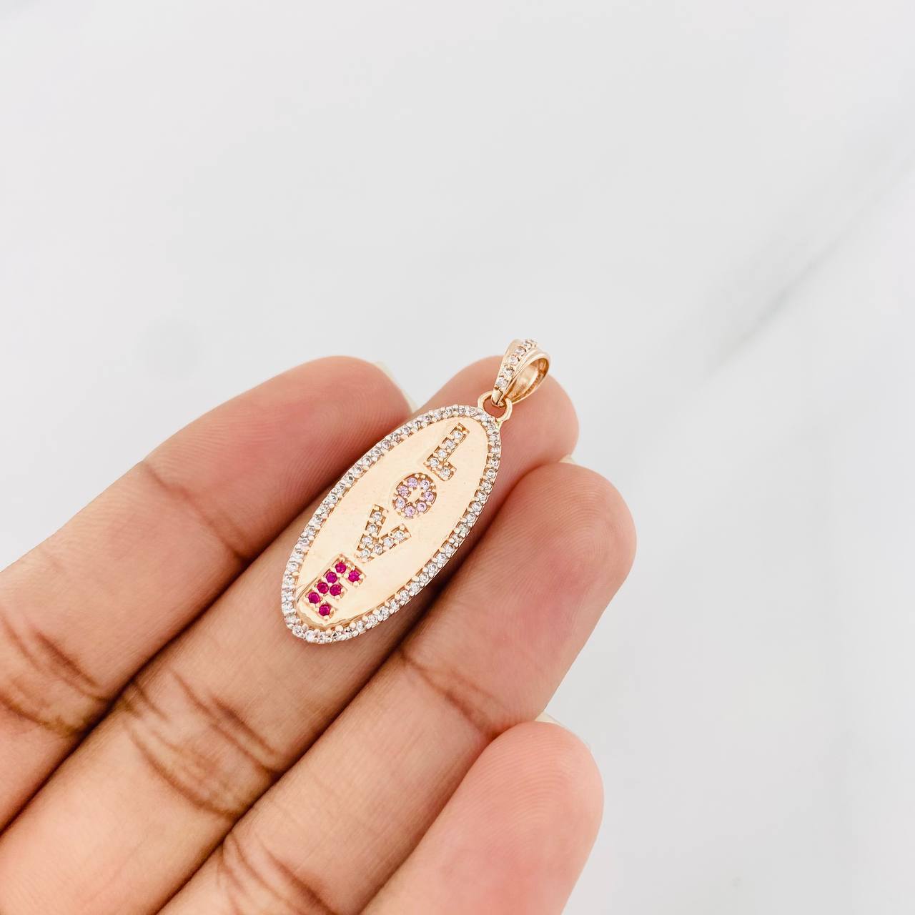 Dije Placa Love 3.15g / 3.05cm Oro Rosa 18K