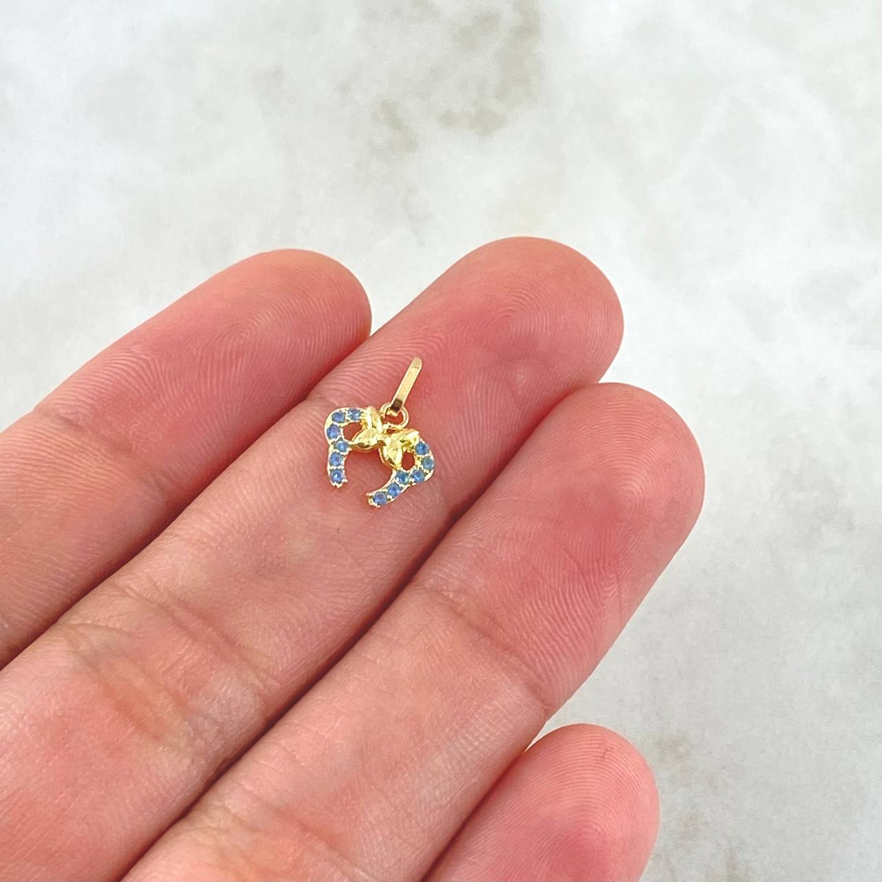 Dije Orejas De Ratón 0.4gr / 1.3cm / Circones Celestes Oro Amarillo 18K