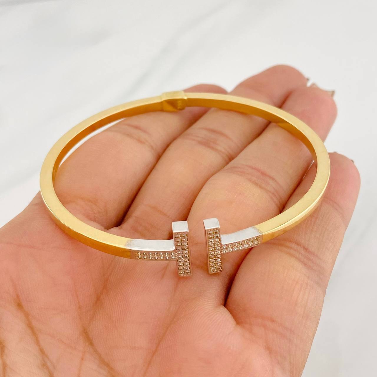 Pulso Aro Doble T 8.85g / 19cm / 3mm Dos Oros Amarillo Blanco 18K