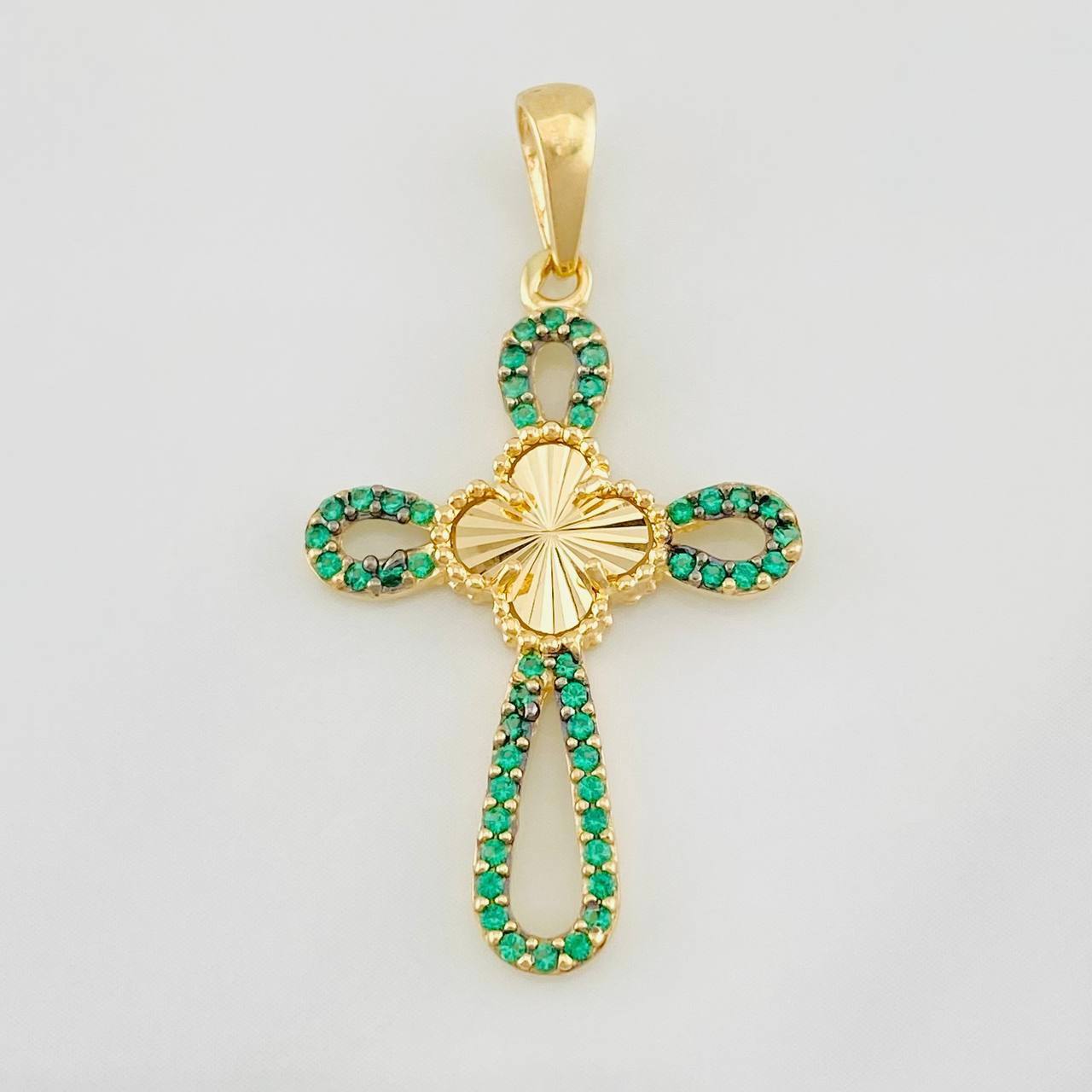 Dije Cruz Trebol 2g / 3.05cm Dos Oros Negro Amarillo 18K