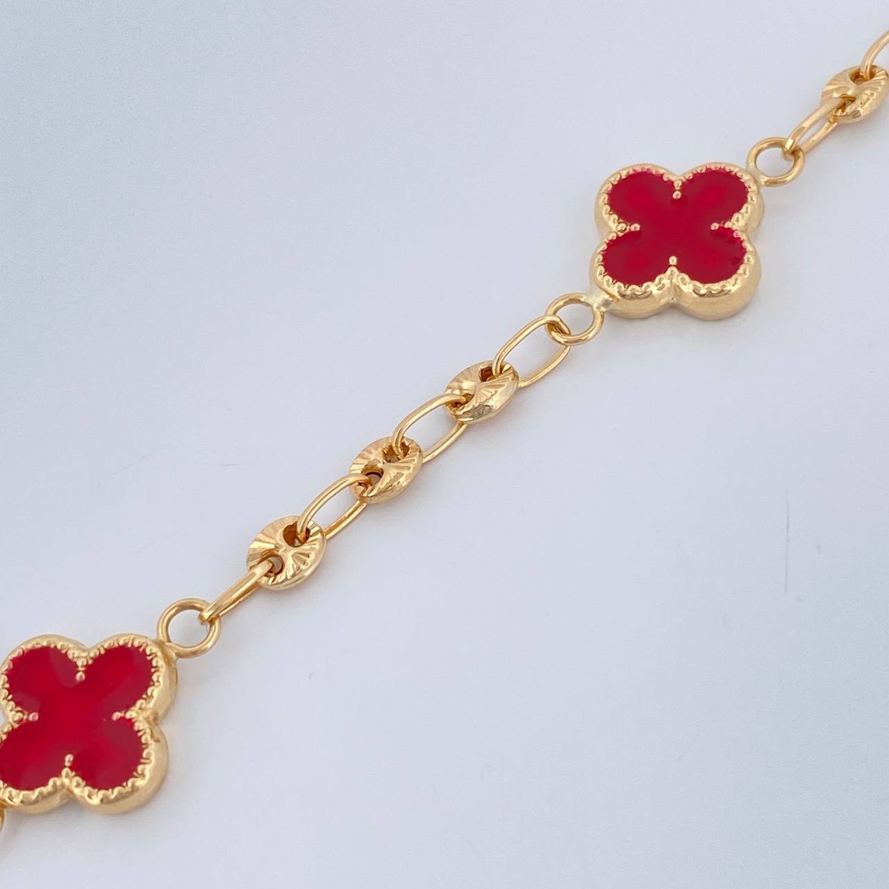 Pulso Trebol Gc 4.35gr / 18.6cm / 3mm Oro Amarillo 18K &